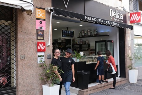 Delizia Cafetería Heladería 